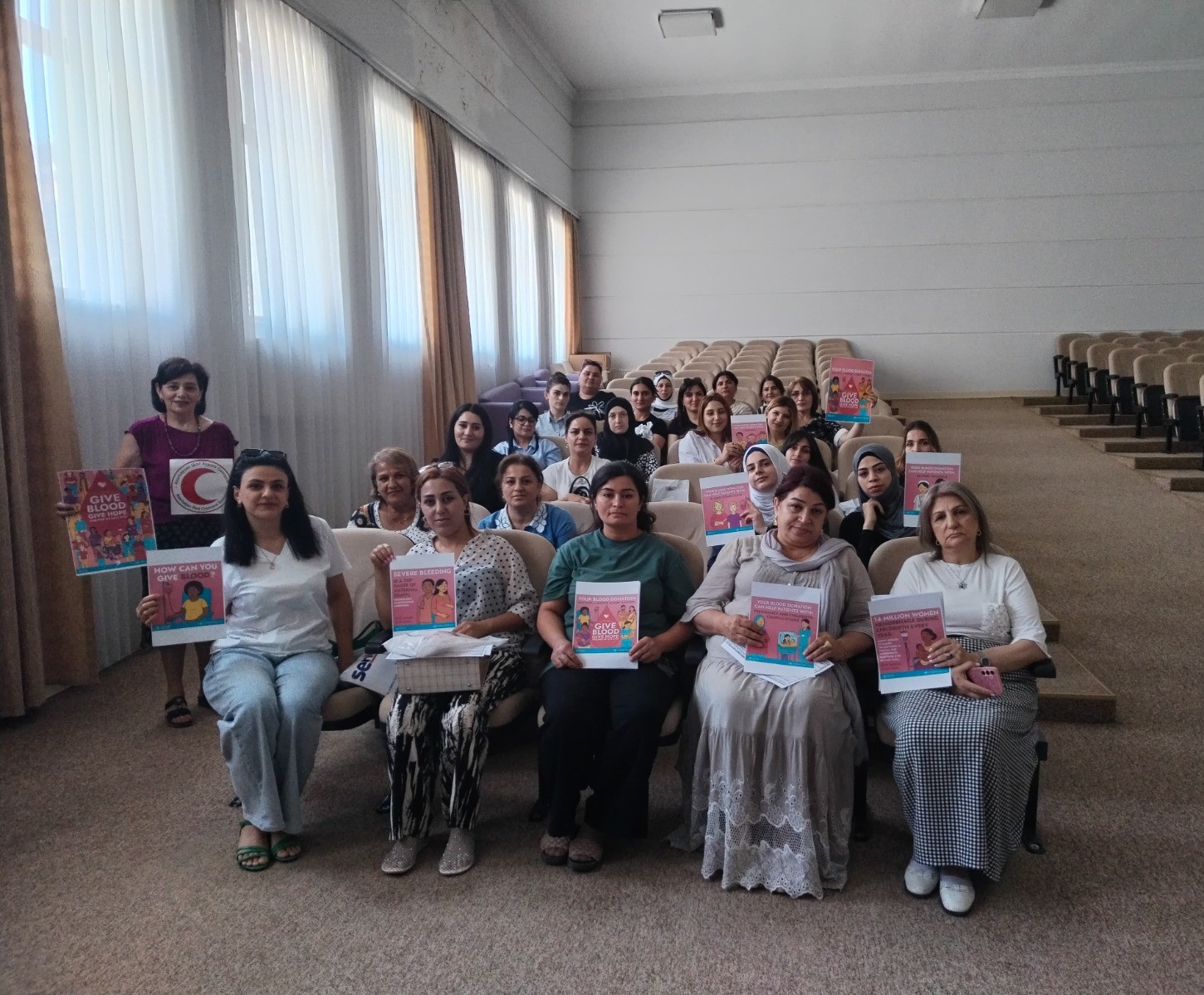 Lənkəran şəhərində Ümumdünya Qan Donorluğu Gününə həsr edilən seminar keçirilib Lənkəran şəhərində Ümumdünya Qan Donorluğu Gününə həsr edilən seminar keçirilib